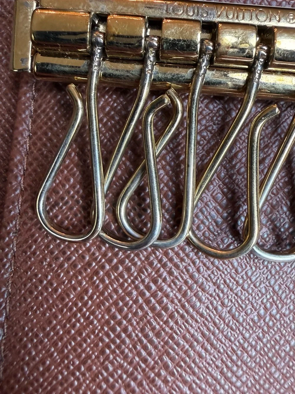 Louis Vuitton Monogram 6 Key Holder - Picture 7 of 15